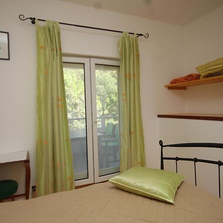 Seaside Secluded Apartments Cove Karkavac - Scedro, Hvar - 8801 ييلسا الغرفة الصورة