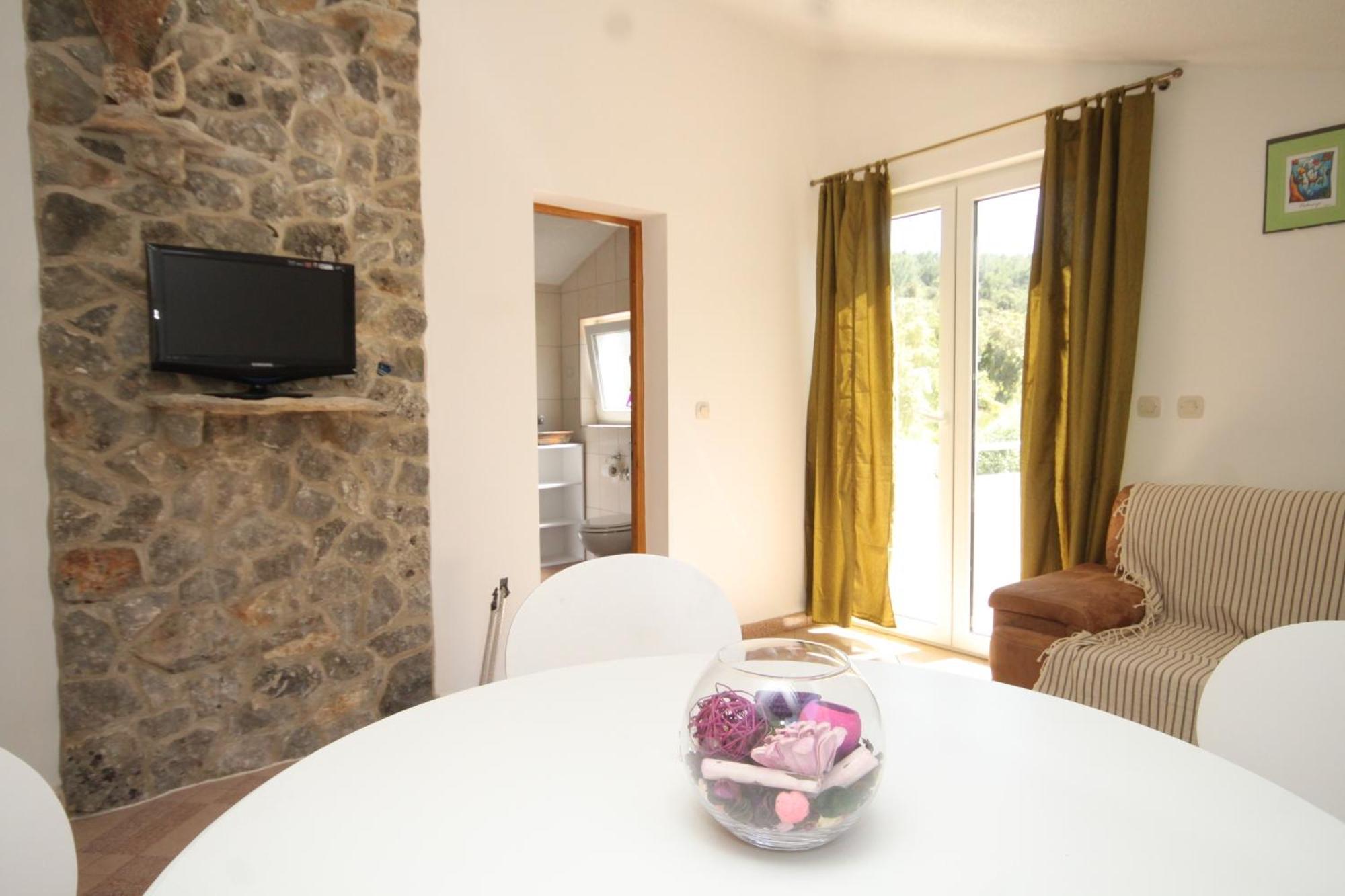 Seaside Secluded Apartments Cove Karkavac - Scedro, Hvar - 8801 ييلسا الغرفة الصورة